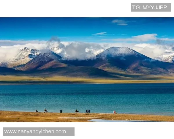 英国足球明星踏上西藏高原探索神秘文化与足球激情之旅