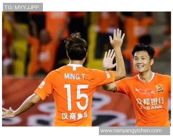 足球明星小腿围是多少揭秘他们的训练与体型管理秘诀